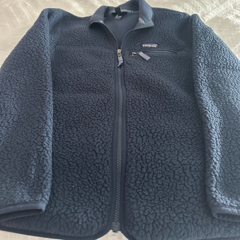 Women’s small navy blue Patagonia fleece jacket